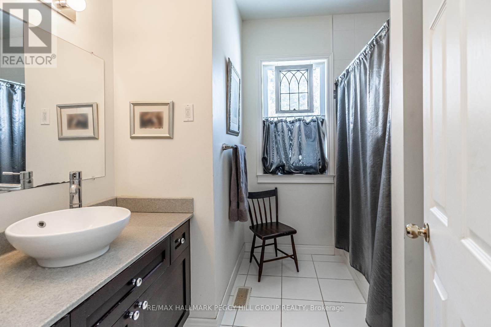 Photo 14 of 32 Basswood Circle, Oromedonte ON