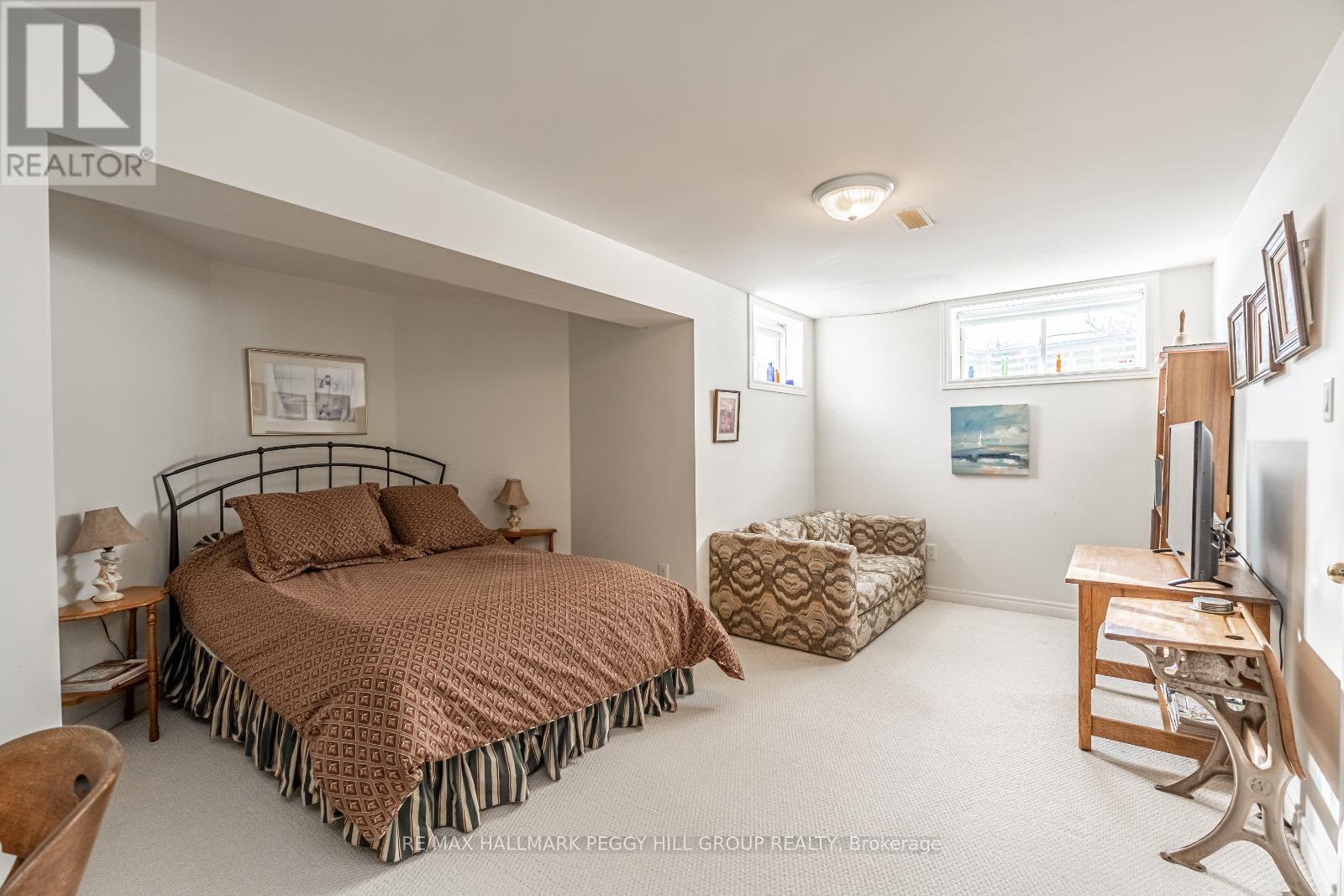 Photo 15 of 32 Basswood Circle, Oromedonte ON