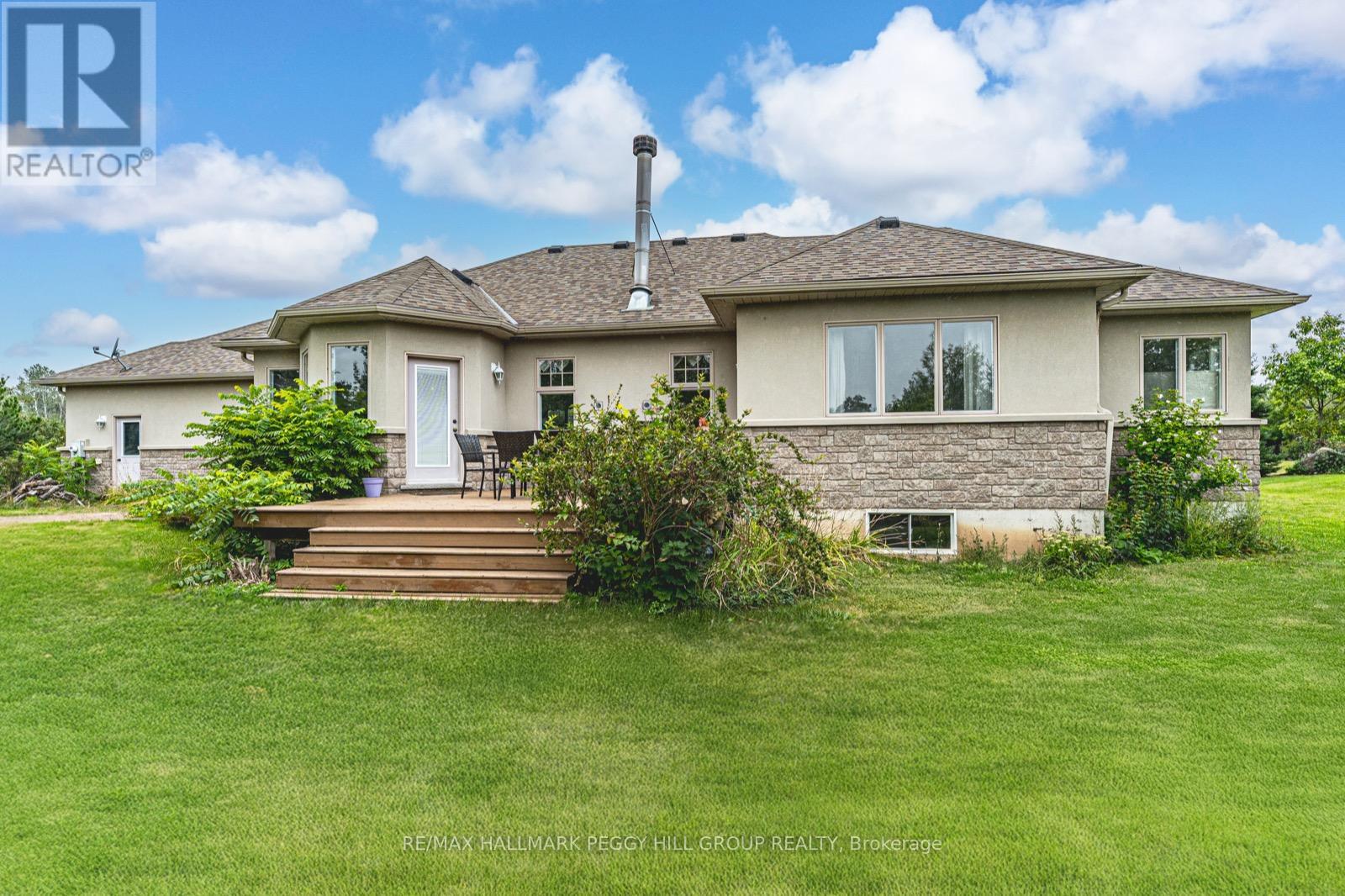 Photo 17 of 32 Basswood Circle, Oromedonte ON