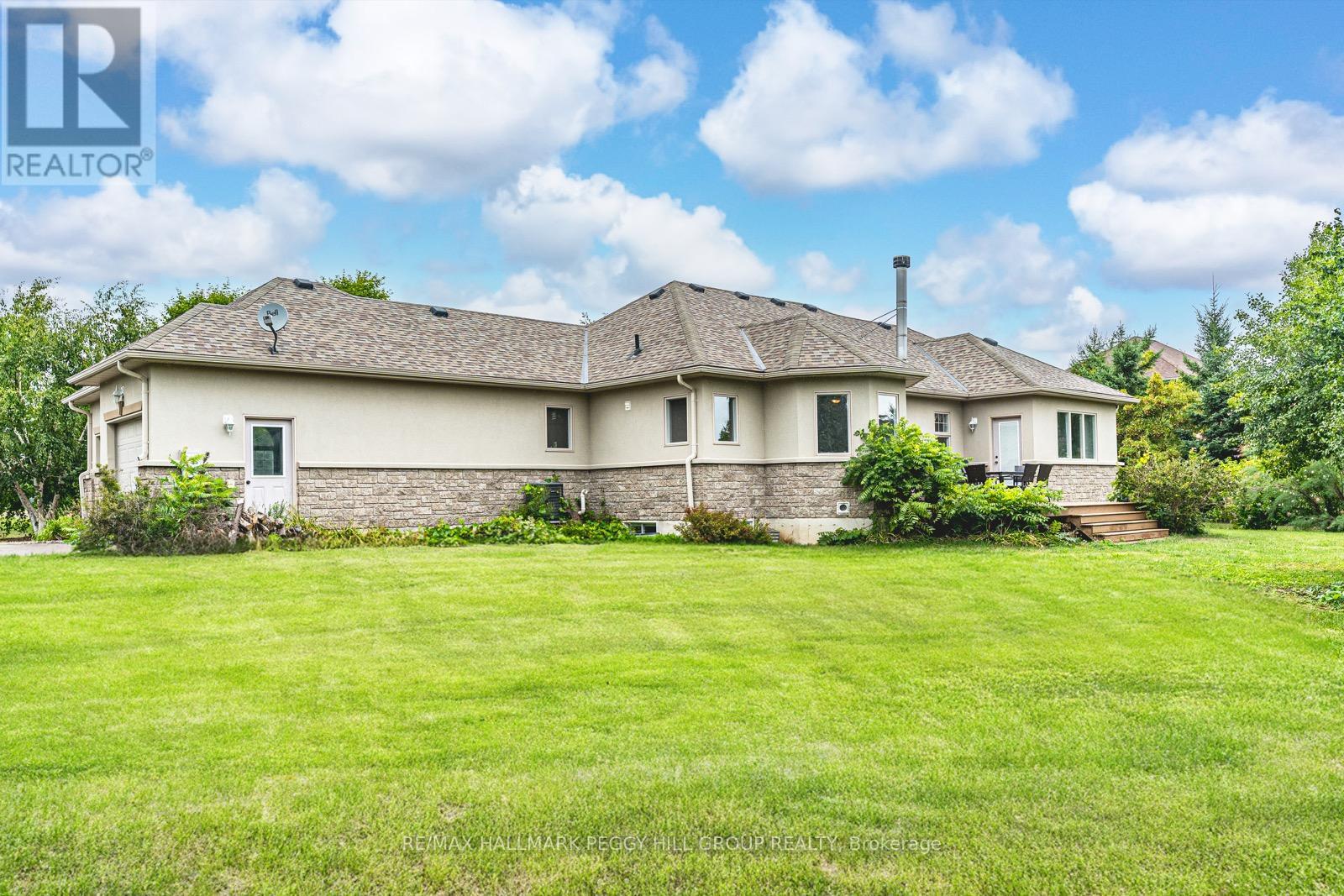 Photo 19 of 32 Basswood Circle, Oromedonte ON