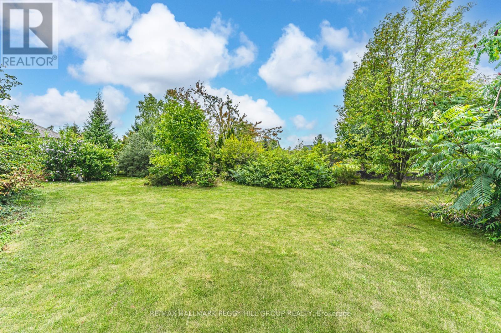 Photo 20 of 32 Basswood Circle, Oromedonte ON