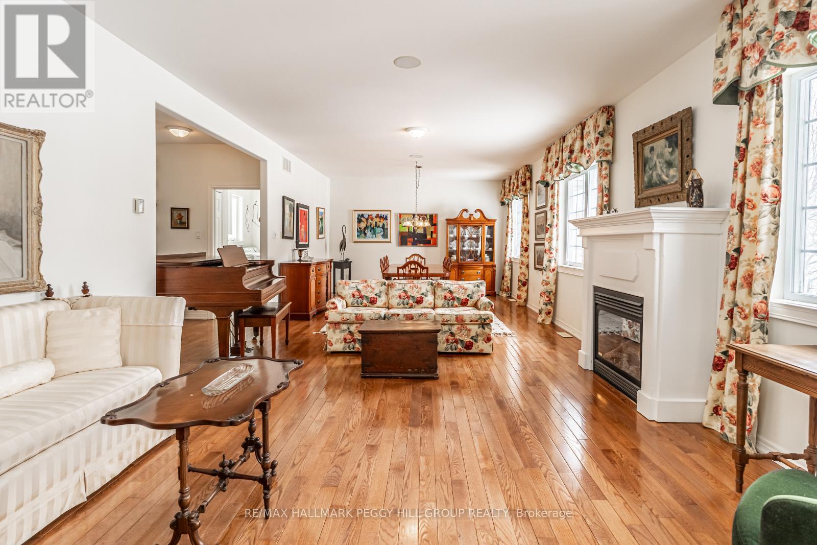 Photo 8 of 32 Basswood Circle, Oromedonte ON