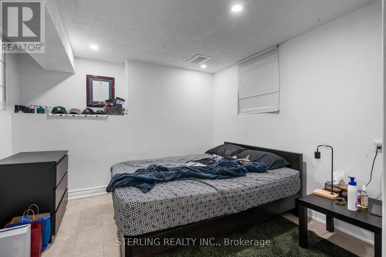 Photo 13 of 21 Foxacre Row, Brampton ON