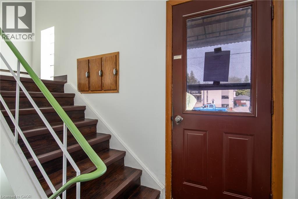 Photo 35 of 129 River Road E, Kitchener ON