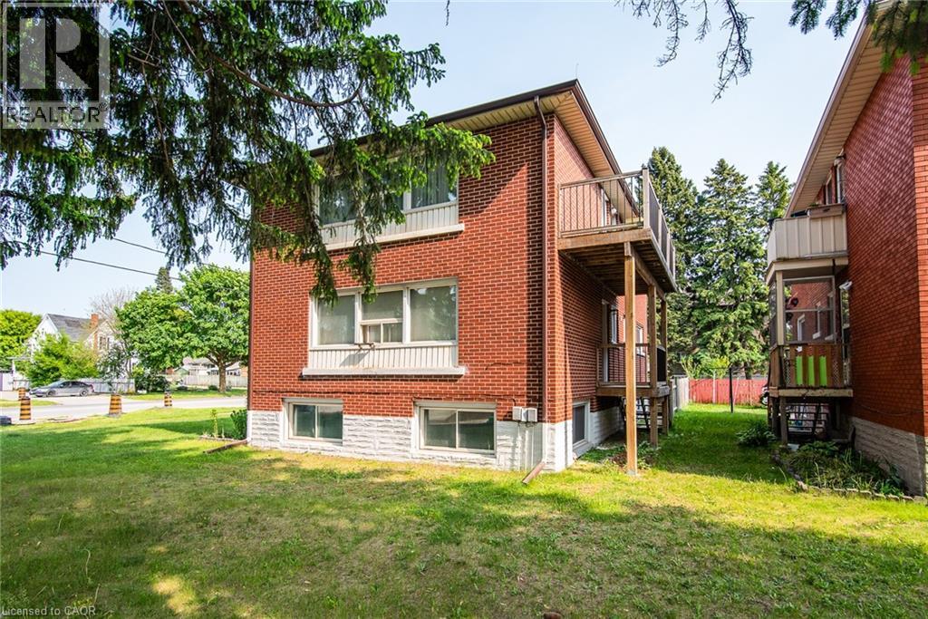 Photo 5 of 129 River Road E, Kitchener ON