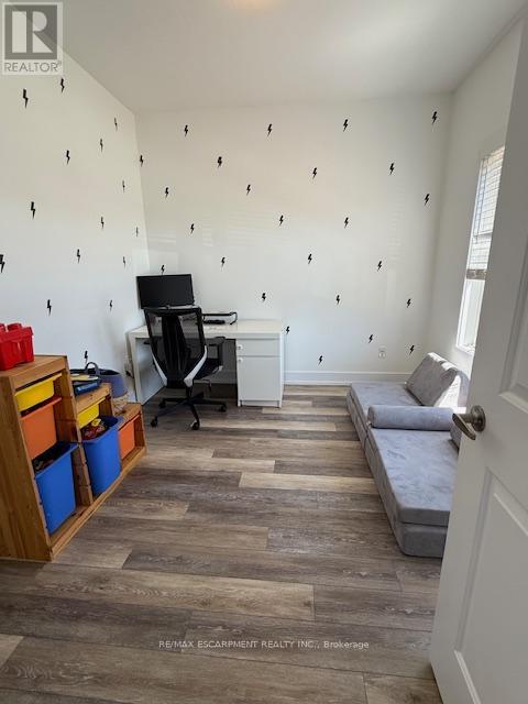 Photo 8 of 2 115 Shoreview Place, Hamilton ON