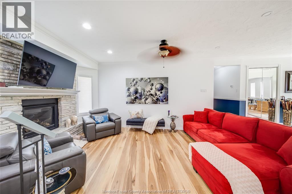 Photo 11 of 373 County Rd 34 West, Kingsville ON