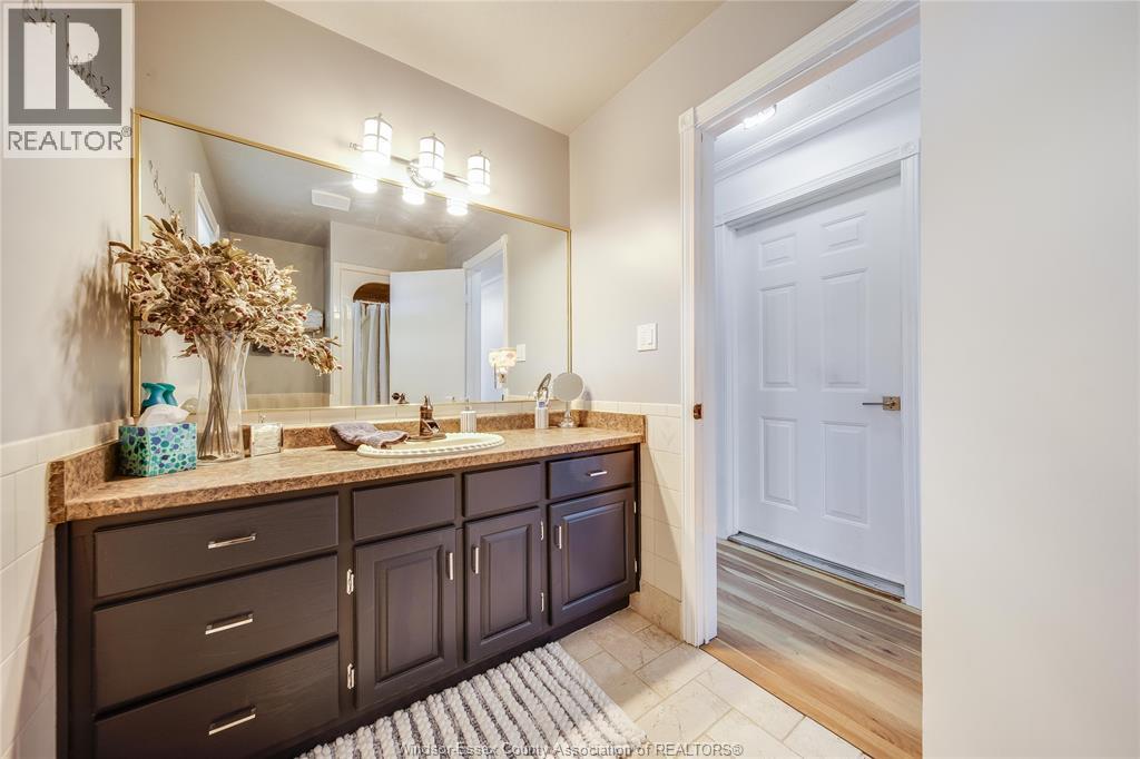 Photo 33 of 373 County Rd 34 West, Kingsville ON
