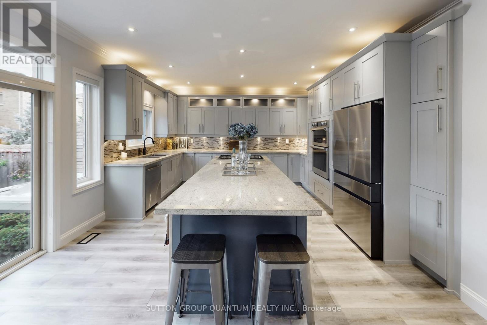 Photo 15 of 556 Bridgeview Road, Oakville ON