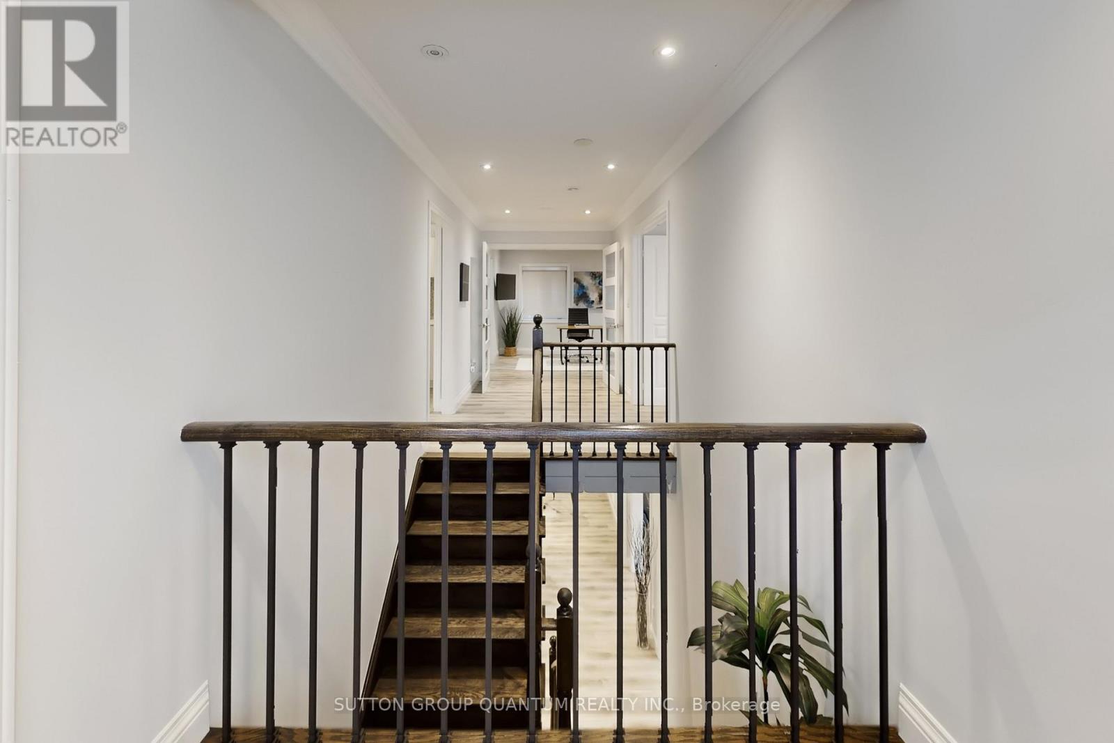 Photo 19 of 556 Bridgeview Road, Oakville ON