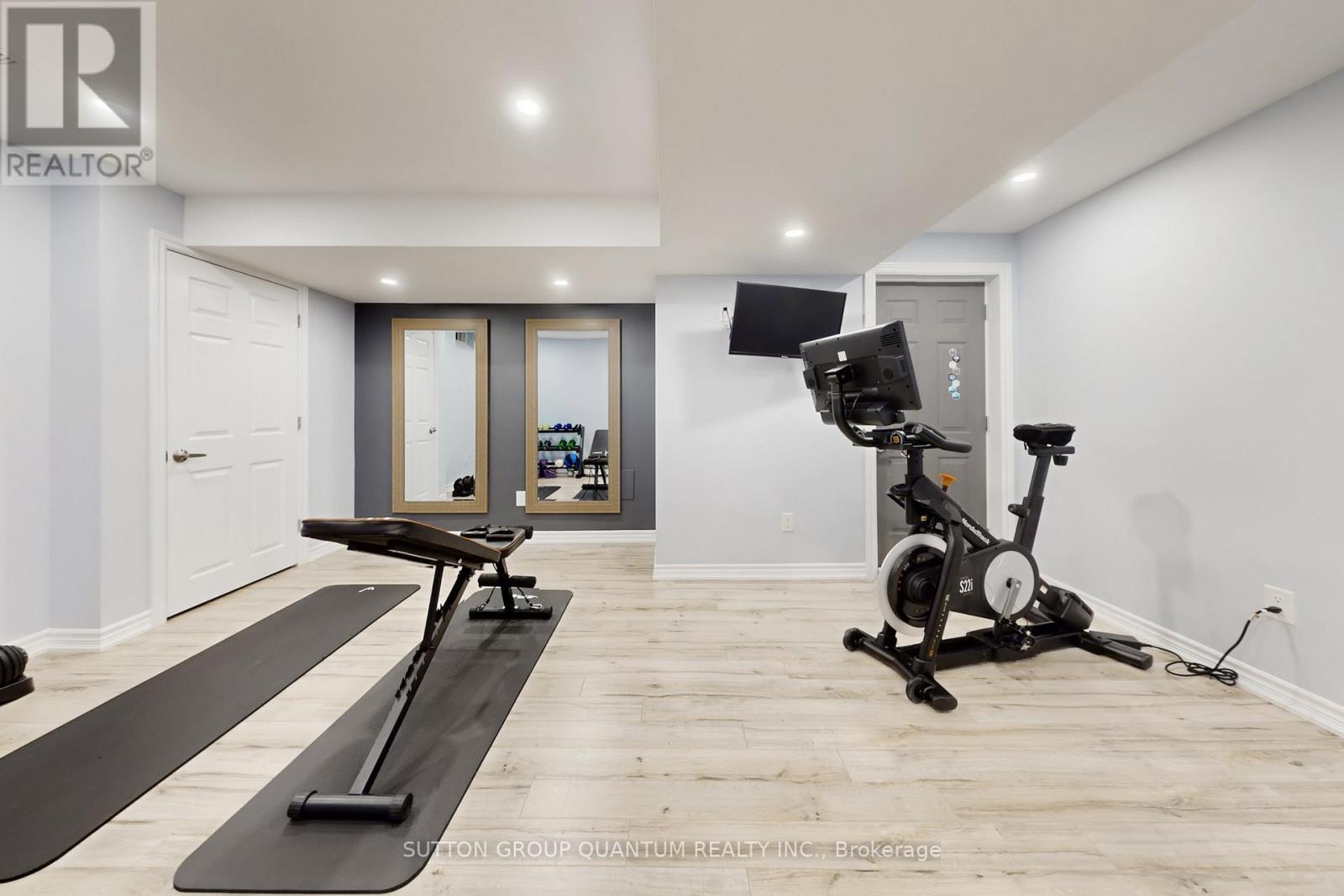 Photo 34 of 556 Bridgeview Road, Oakville ON