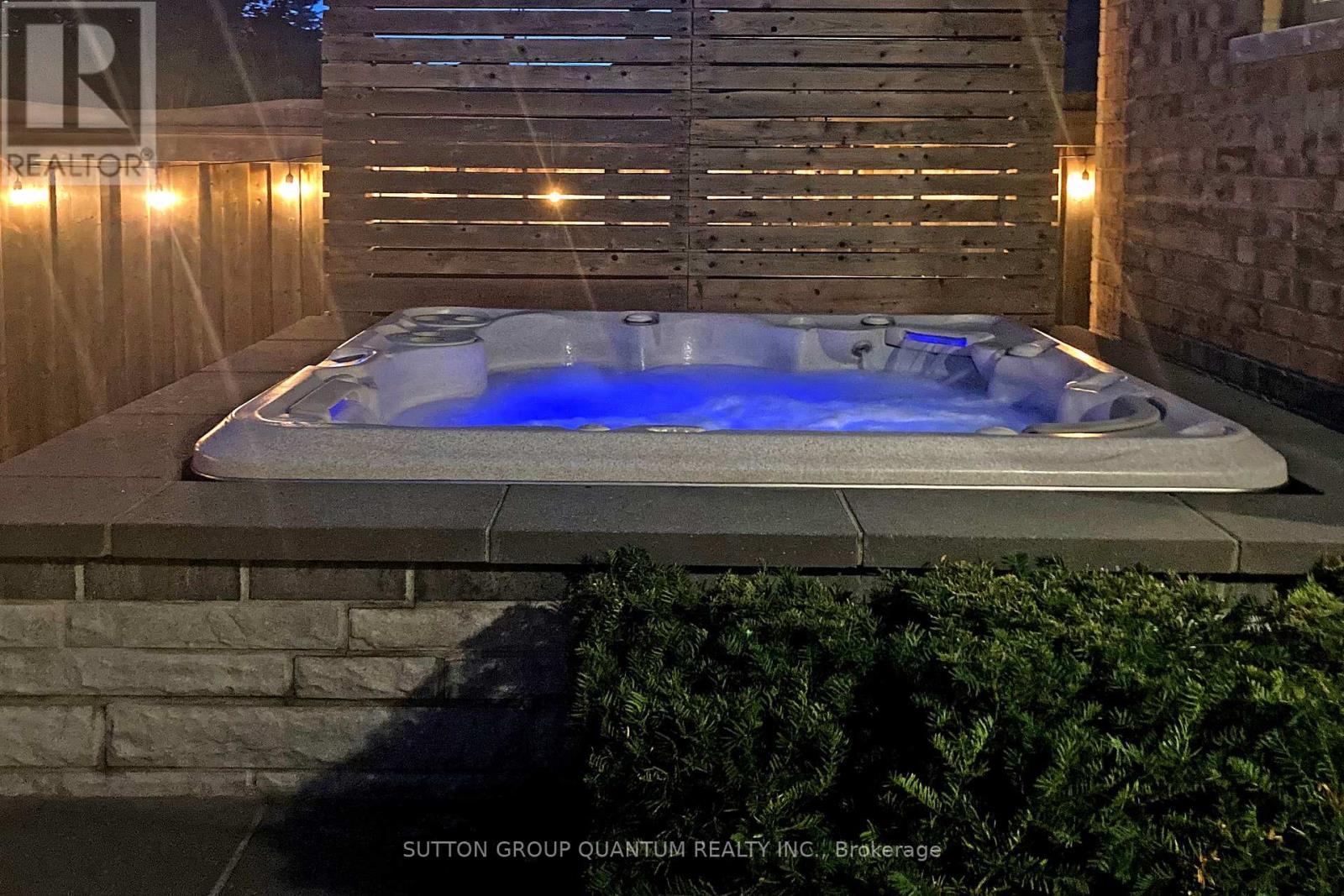 Photo 41 of 556 Bridgeview Road, Oakville ON