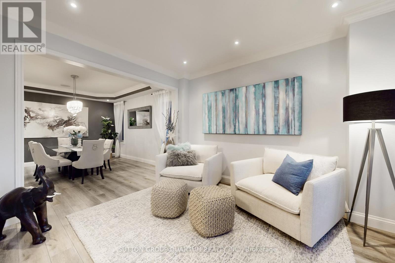 Photo 5 of 556 Bridgeview Road, Oakville ON