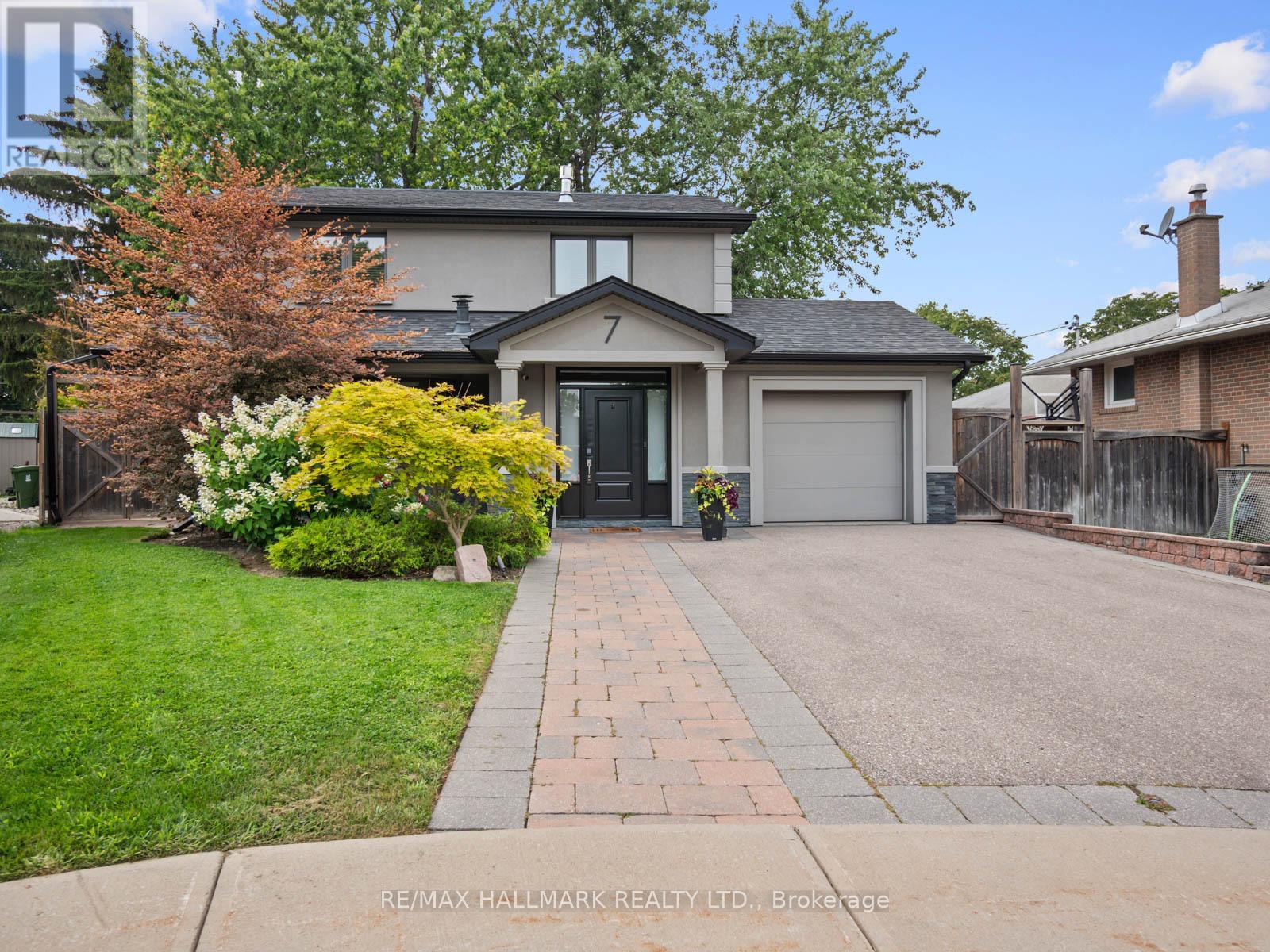 Photo 1 of 7 Haregate Court, Toronto ON