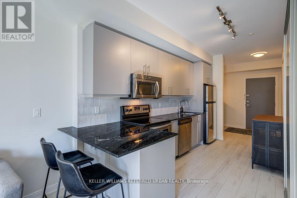 Photo 16 of 209 760 The Queensway, Toronto ON
