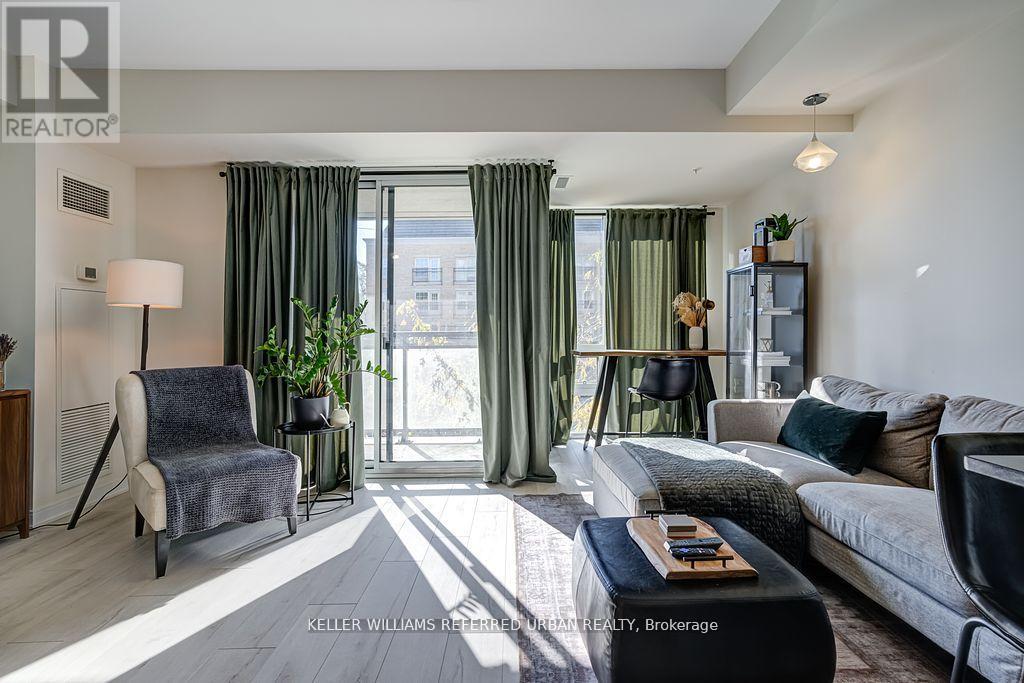 Photo 9 of 209 760 The Queensway, Toronto ON