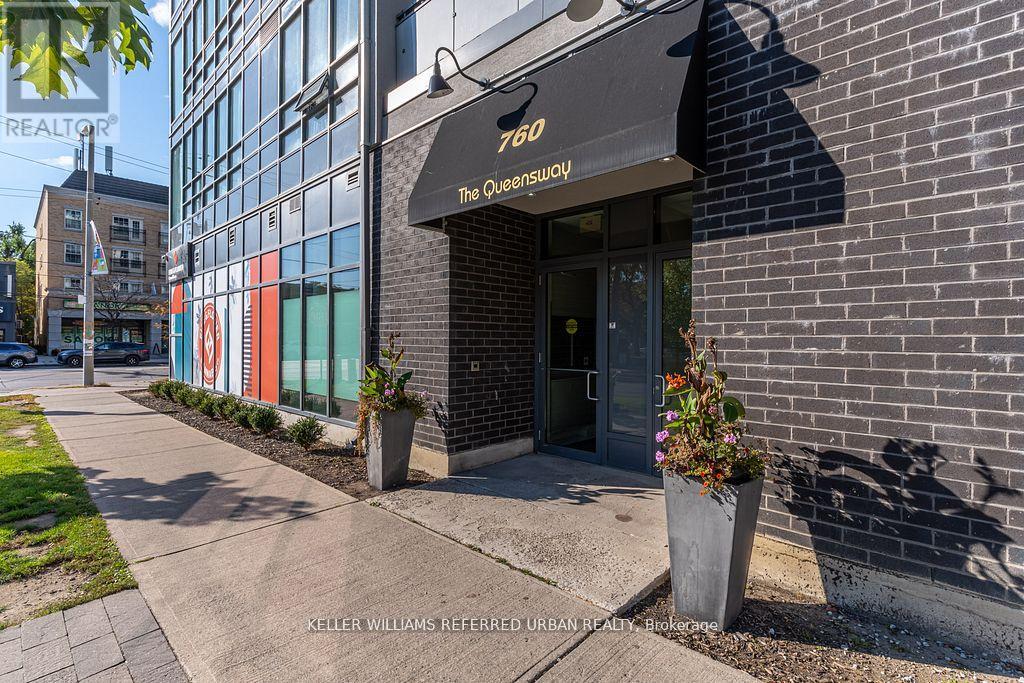 Photo 25 of 209 760 The Queensway, Toronto ON