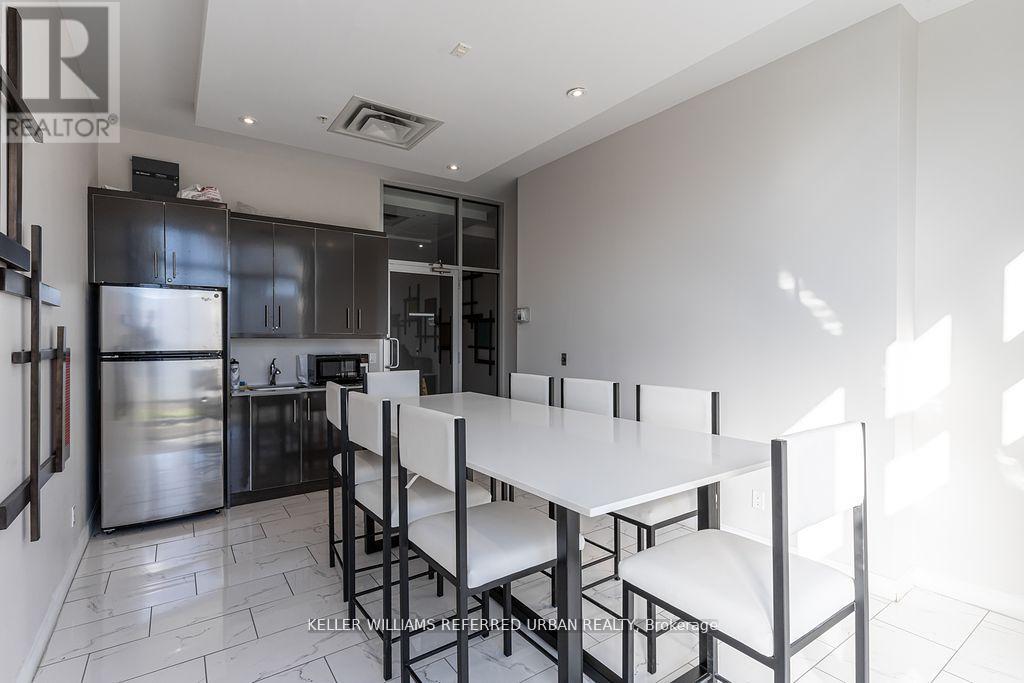 Photo 32 of 209 760 The Queensway, Toronto ON