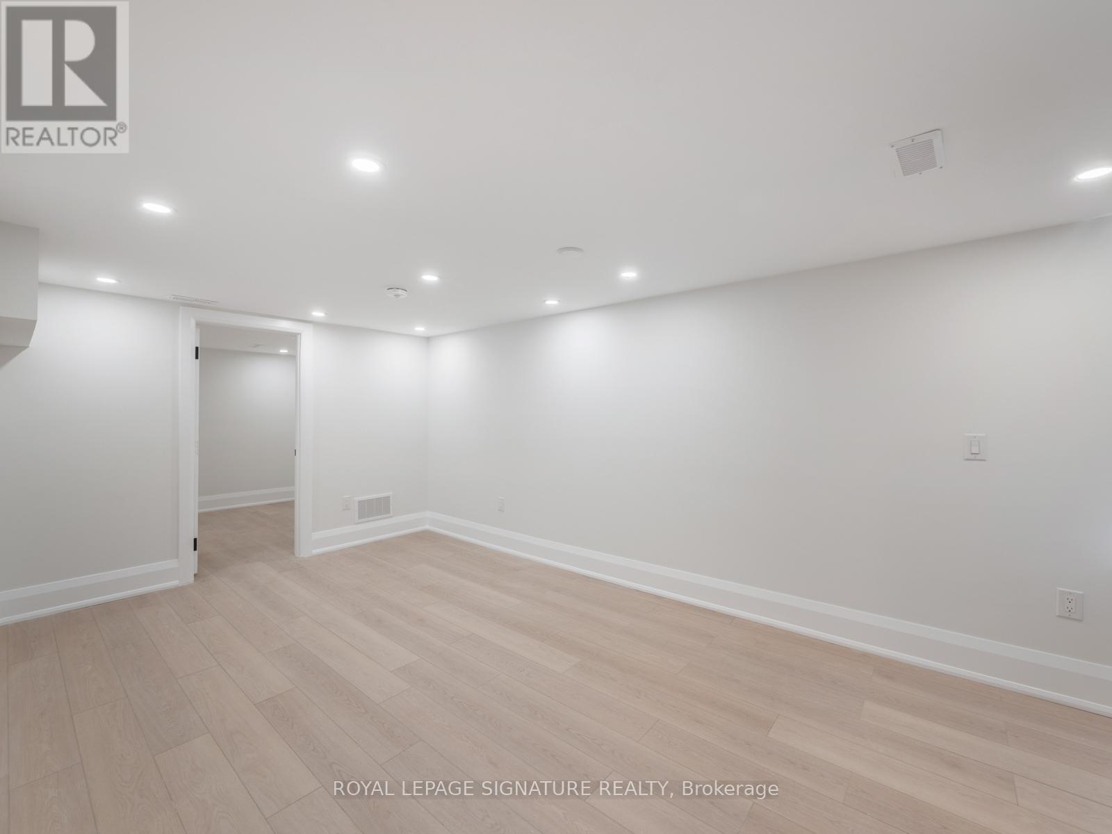 Photo 14 of Lower 202 Perth Avenue, Toronto ON