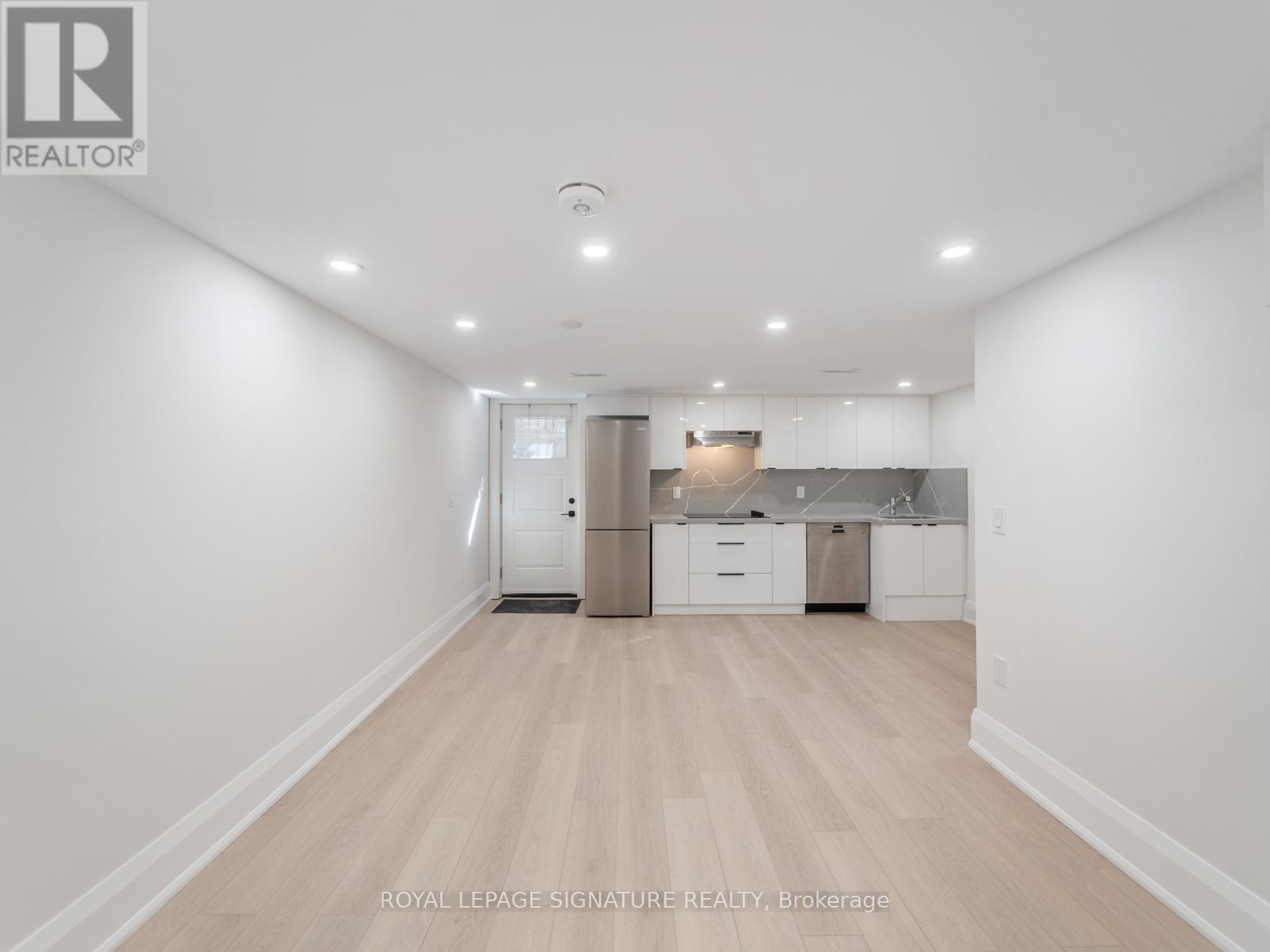 Photo 7 of Lower 202 Perth Avenue, Toronto ON