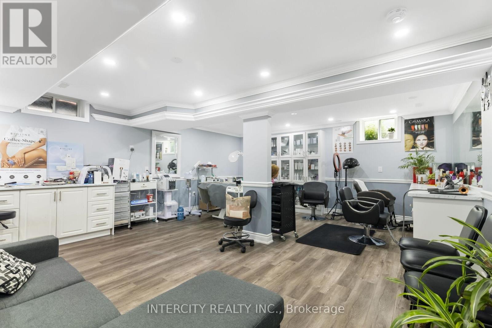 Photo 44 of 20 Vanderpool Crescent, Brampton ON
