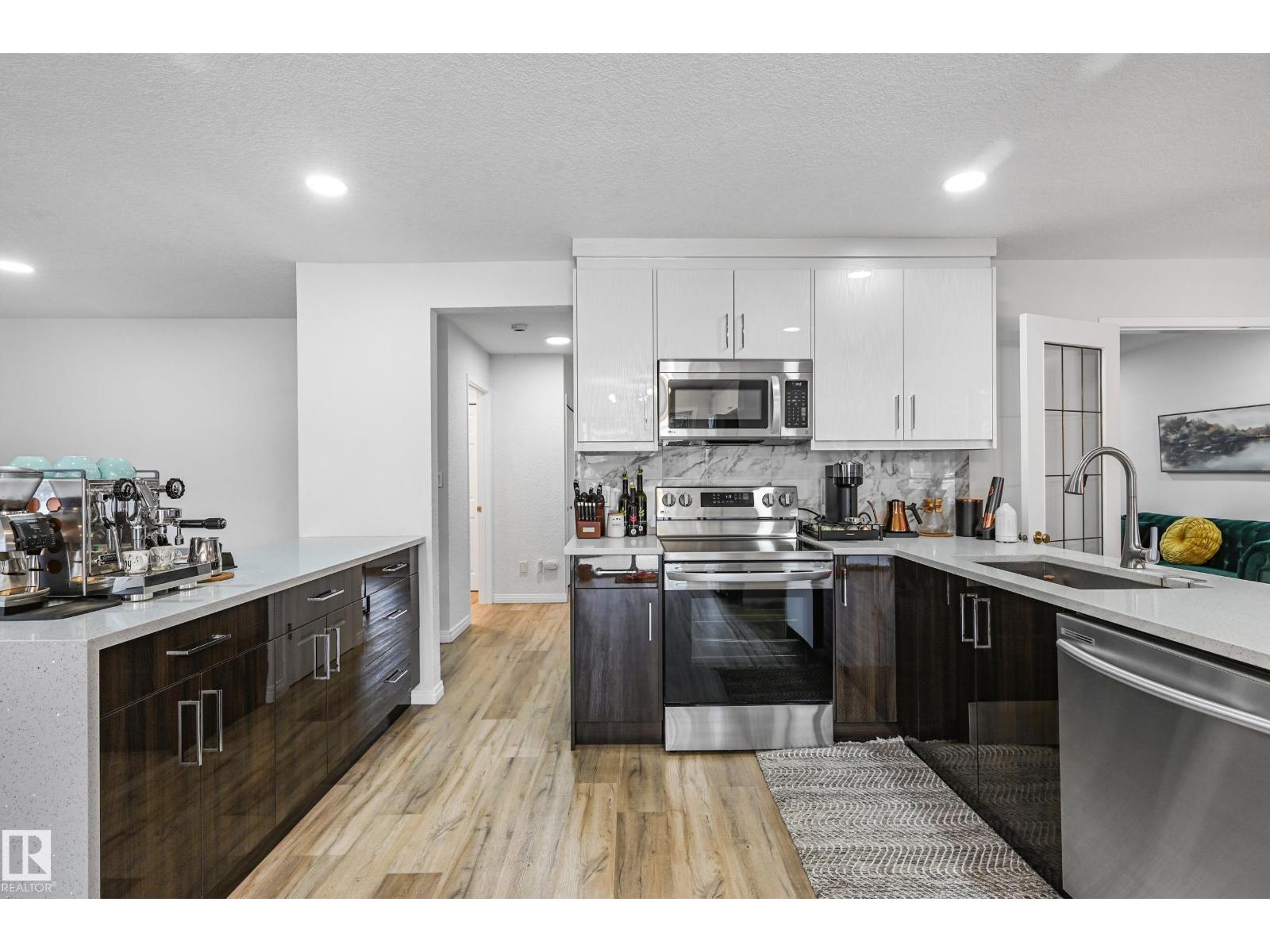 Photo 14 of 131 Ormsby Rd W Nw, Edmonton AB