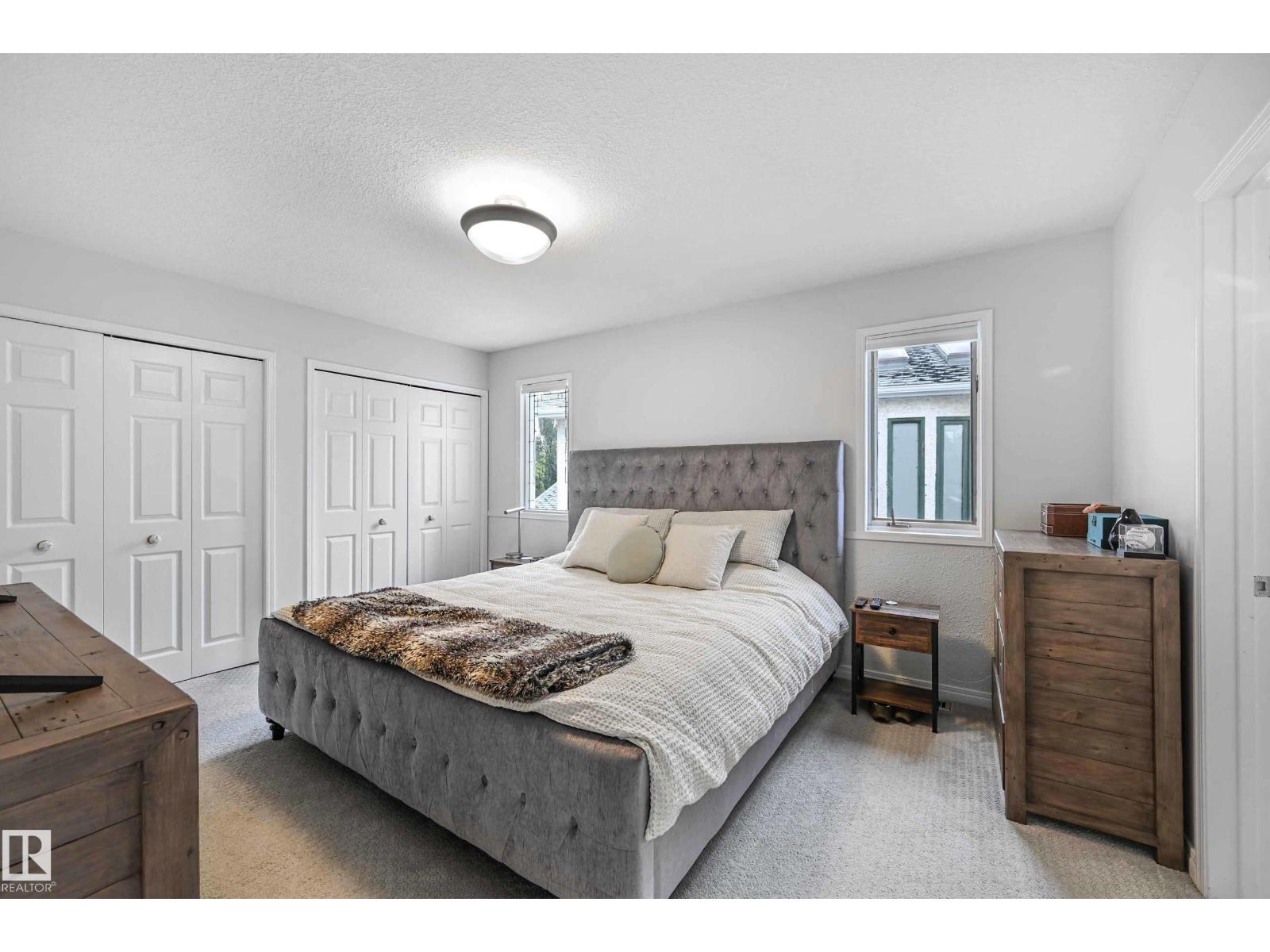 Photo 31 of 131 Ormsby Rd W Nw, Edmonton AB