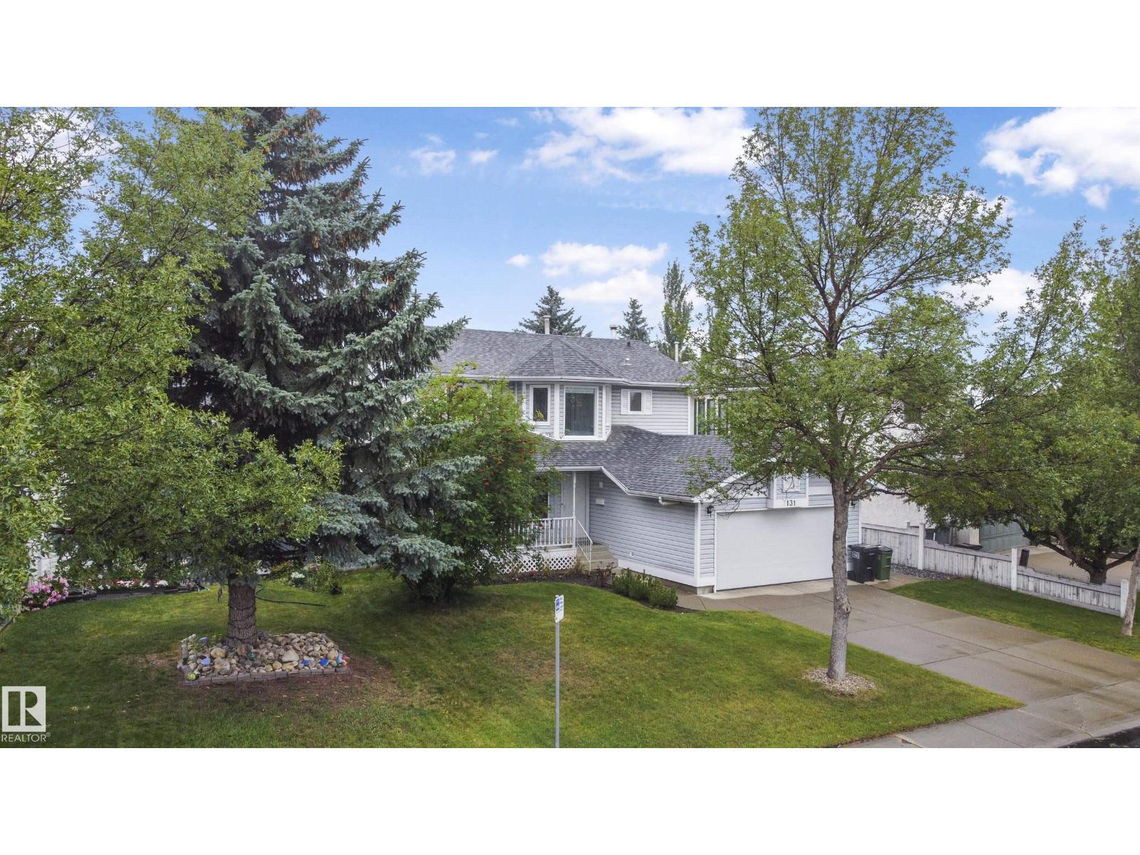Photo 3 of 131 Ormsby Rd W Nw, Edmonton AB