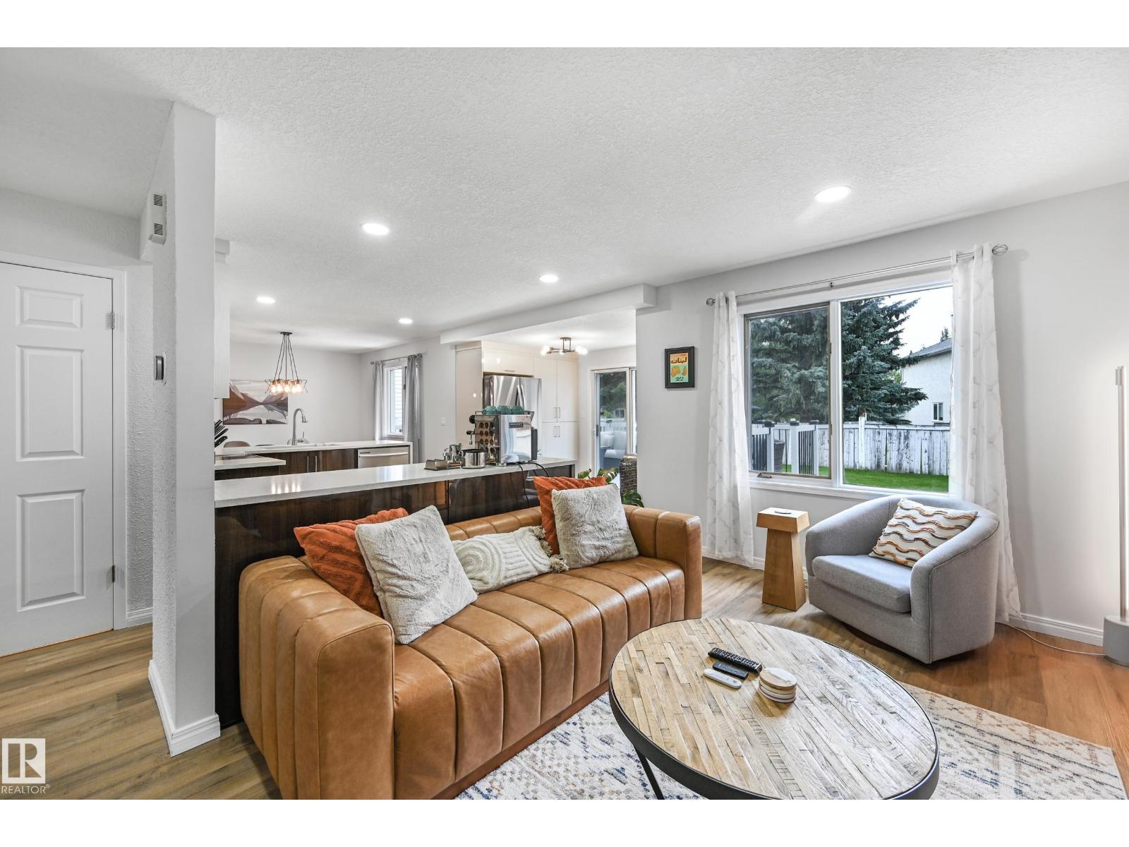 Photo 25 of 131 Ormsby Rd W Nw, Edmonton AB