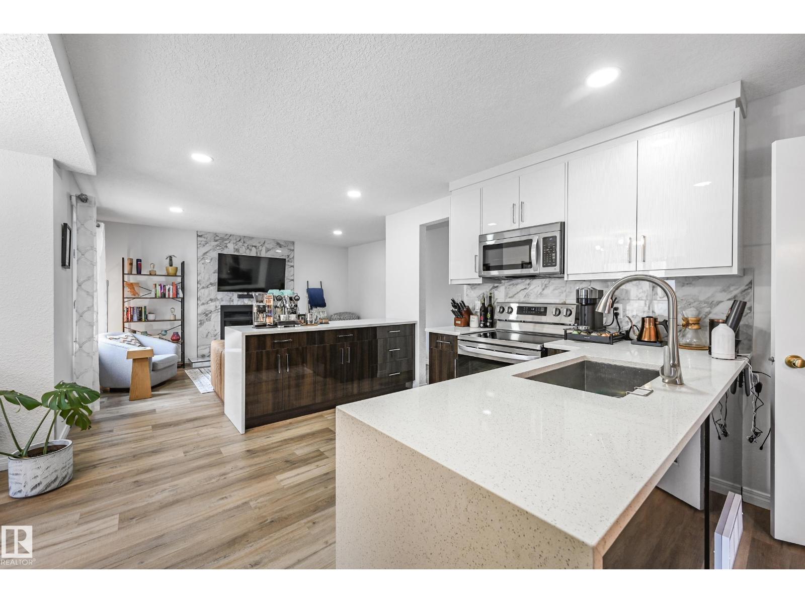 Photo 17 of 131 Ormsby Rd W Nw, Edmonton AB