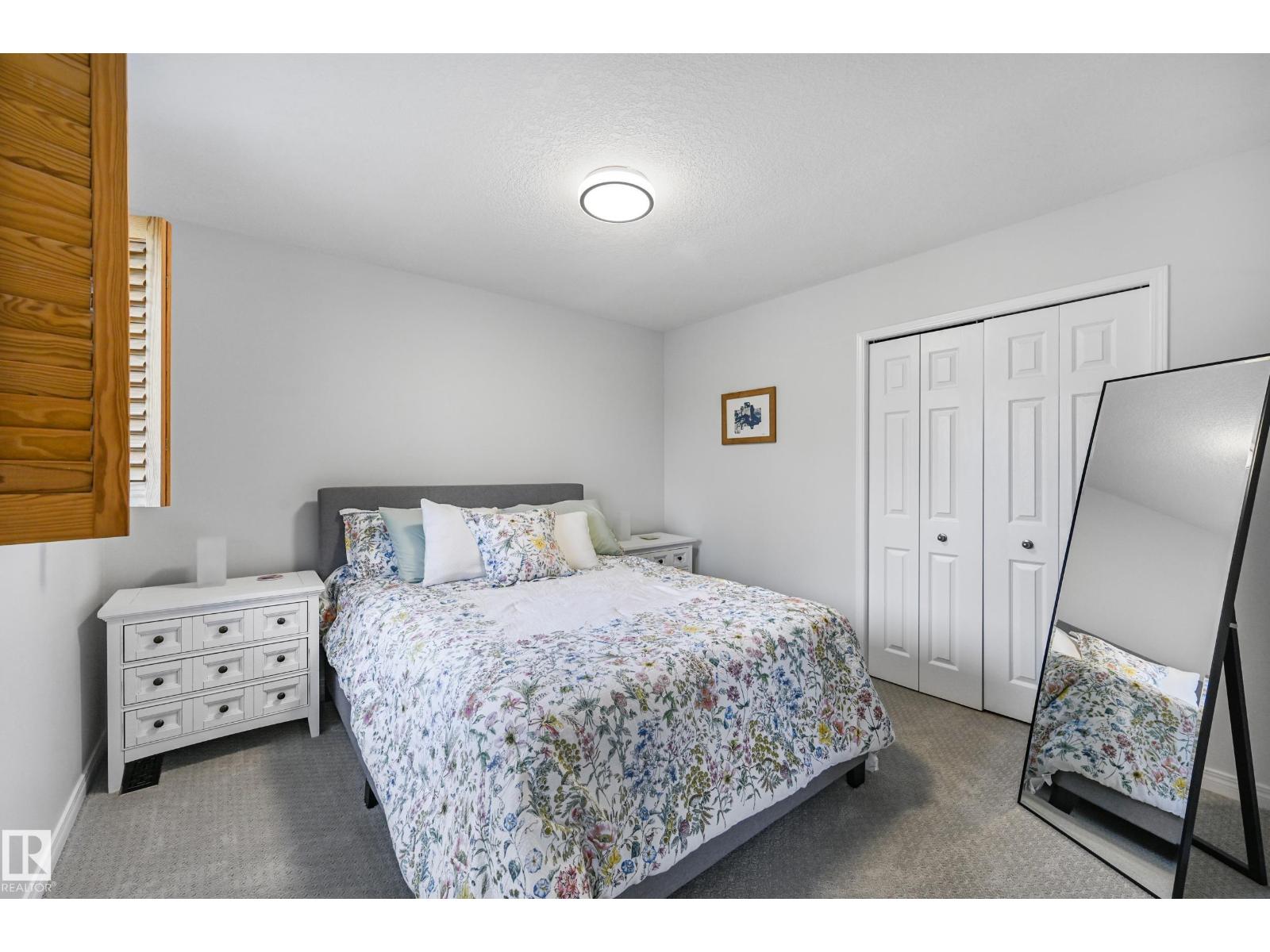 Photo 36 of 131 Ormsby Rd W Nw, Edmonton AB