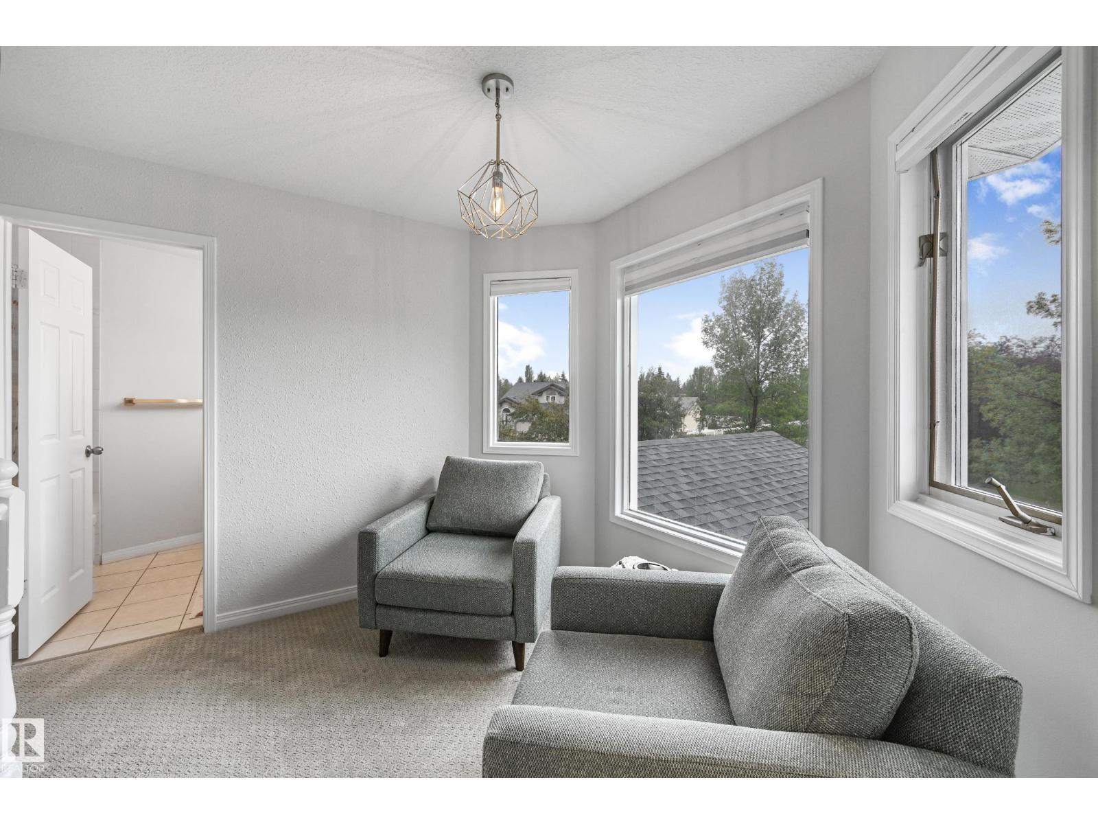 Photo 35 of 131 Ormsby Rd W Nw, Edmonton AB