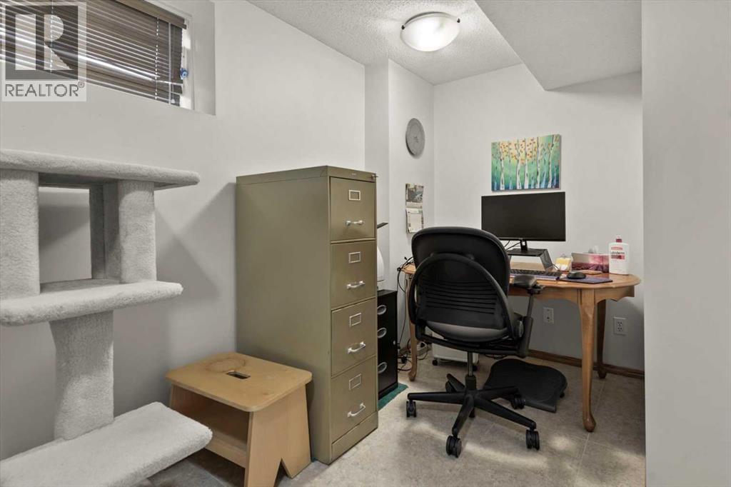 Single Family House for Sale in  Hidden Spring Place NW Hidden Valley Calgary 