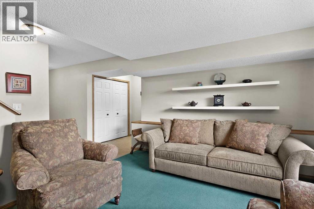 Single Family House for Sale in  Hidden Spring Place NW Hidden Valley Calgary 