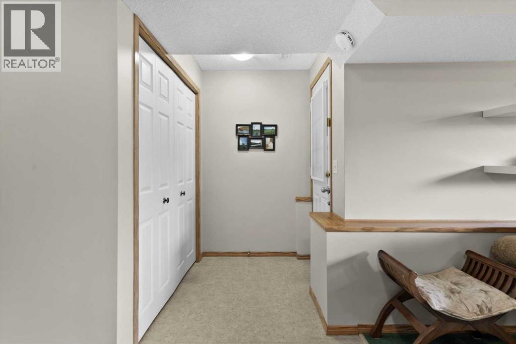 Single Family House for Sale in  Hidden Spring Place NW Hidden Valley Calgary 