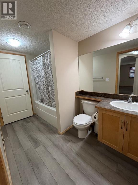 Single Family House Bungalow for Sale in   Everridge Square SW Evergreen Calgary 