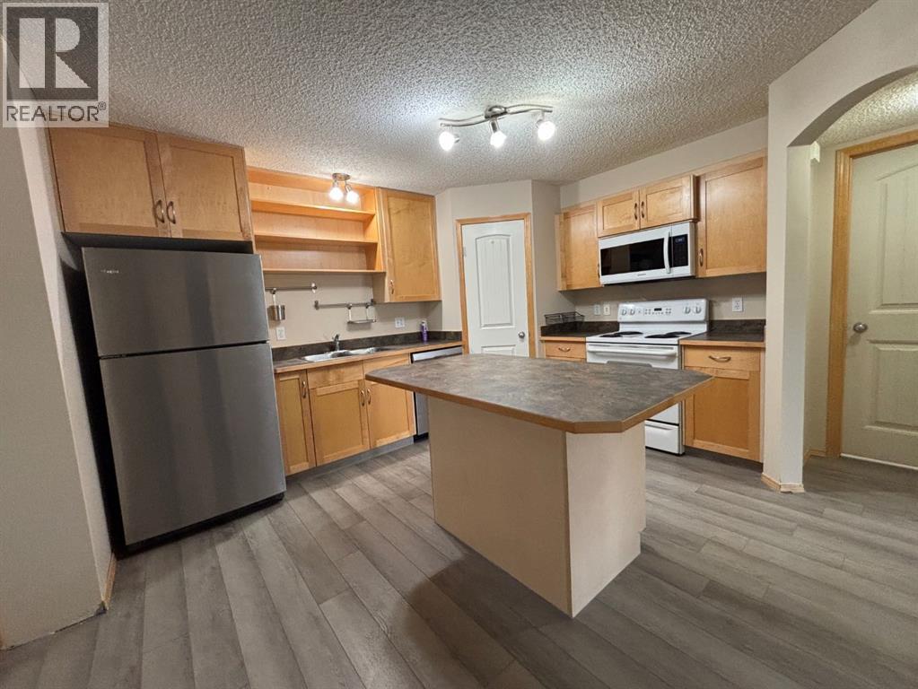 Single Family House Bungalow for Sale in   Everridge Square SW Evergreen Calgary 