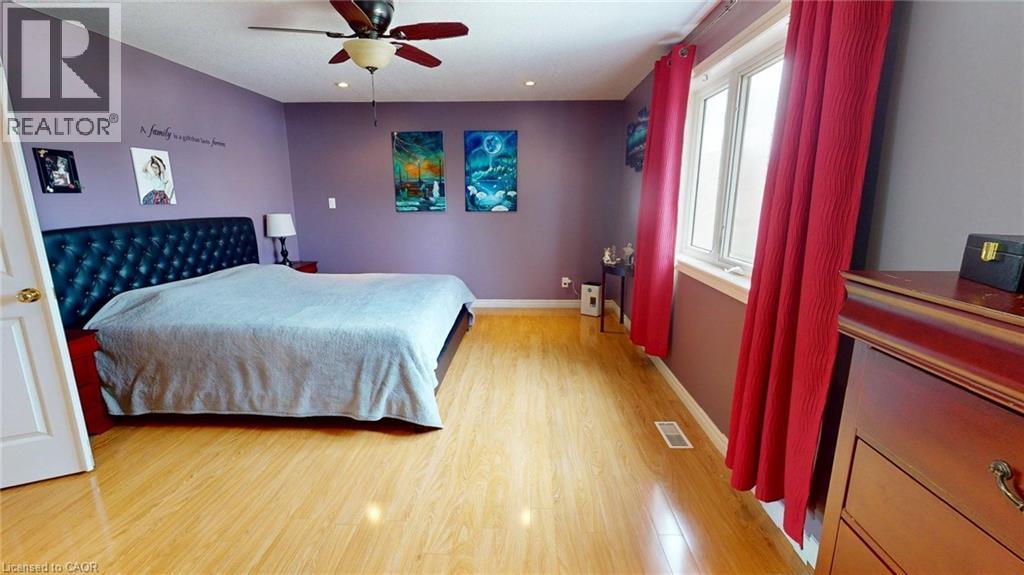 Photo 16 of 51 Highgate Road, Kitchener ON
