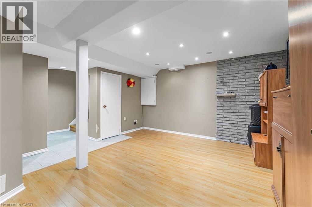 Photo 17 of 7242 Corrine Crescent, Mississauga ON