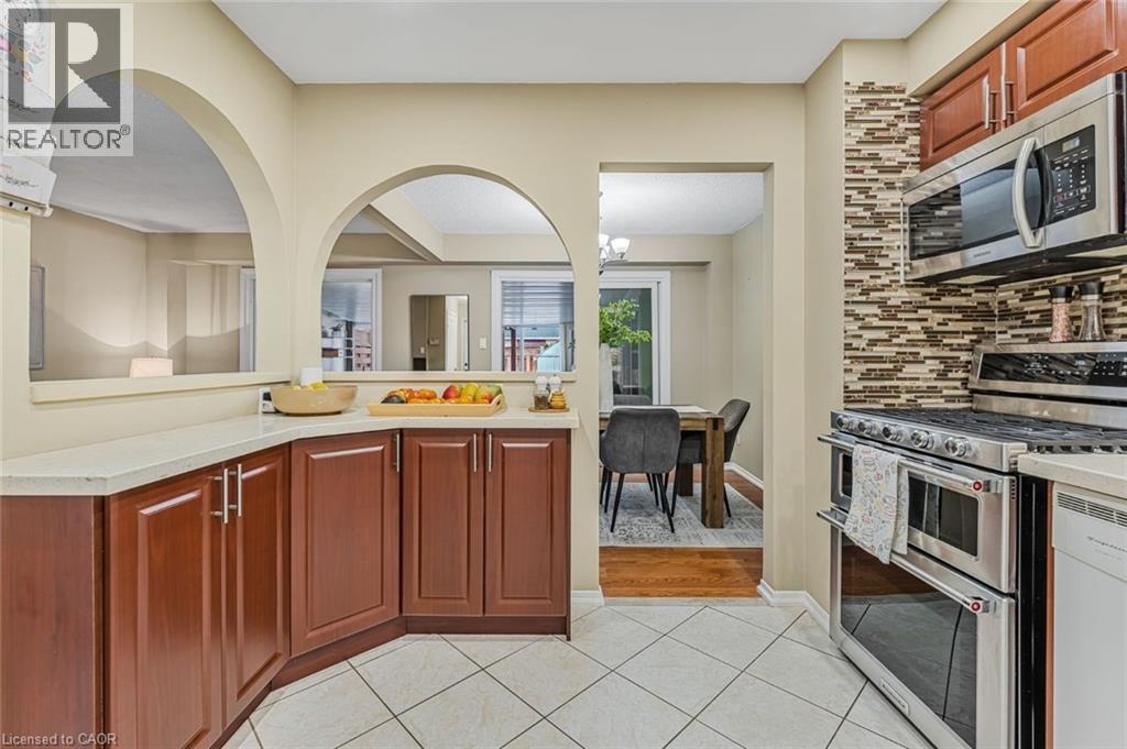 Photo 6 of 7242 Corrine Crescent, Mississauga ON