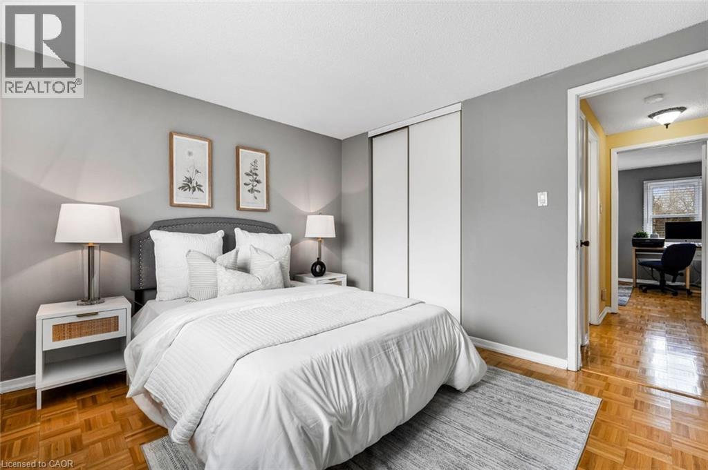 Photo 23 of 7242 Corrine Crescent, Mississauga ON