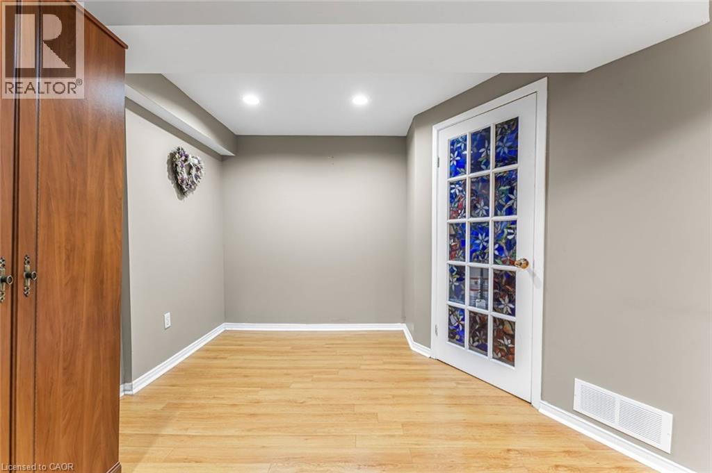 Photo 18 of 7242 Corrine Crescent, Mississauga ON