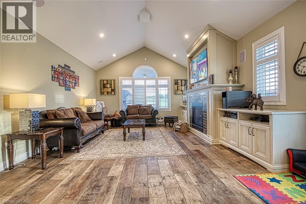 Photo 20 of 5499 Attema Crescent, St Anns ON