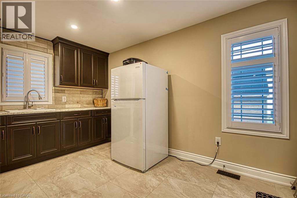 Photo 9 of 5499 Attema Crescent, St Anns ON