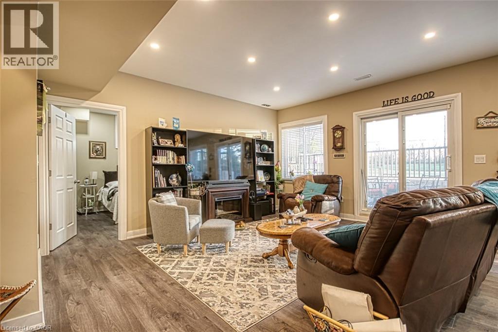 Photo 33 of 5499 Attema Crescent, St Anns ON