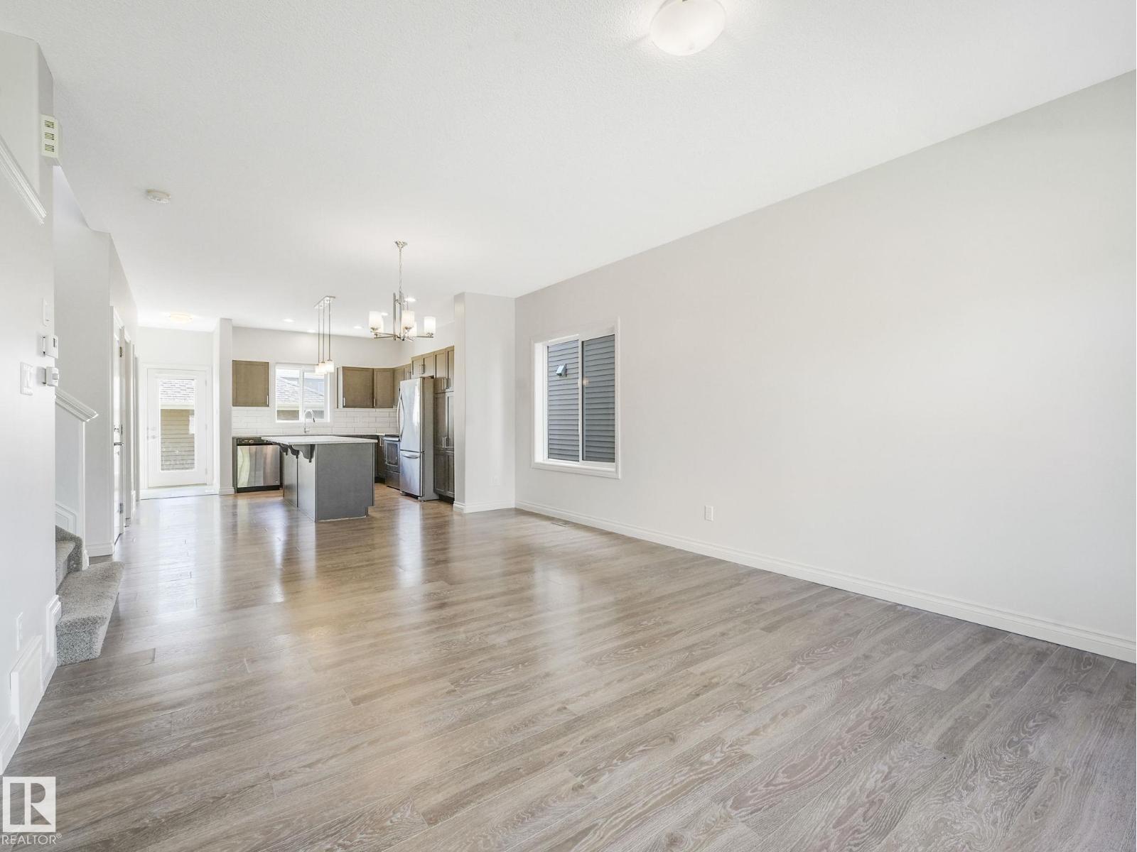 Photo 24 of 22223 89 Av Nw Nw, Edmonton AB
