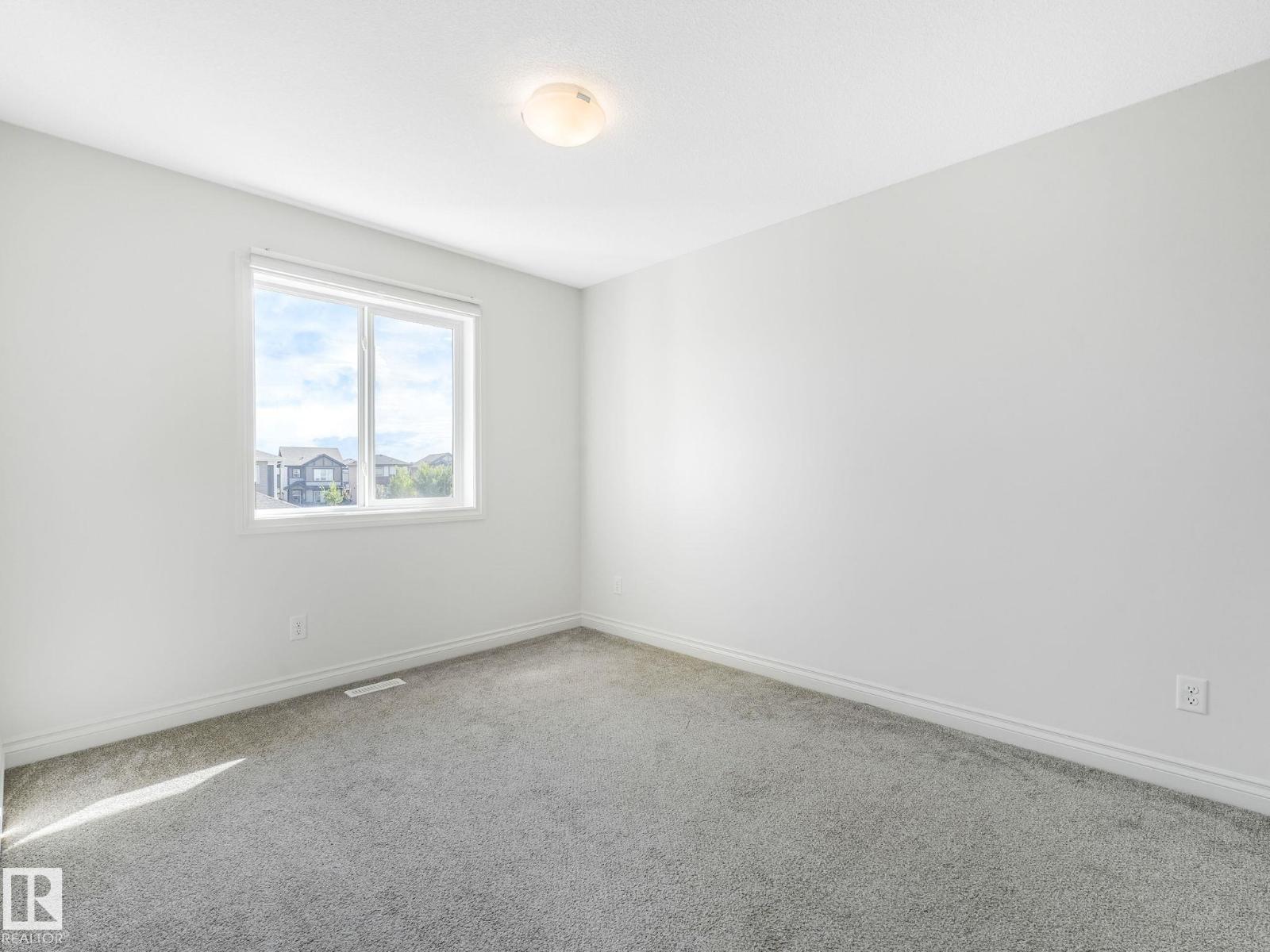 Photo 47 of 22223 89 Av Nw Nw, Edmonton AB
