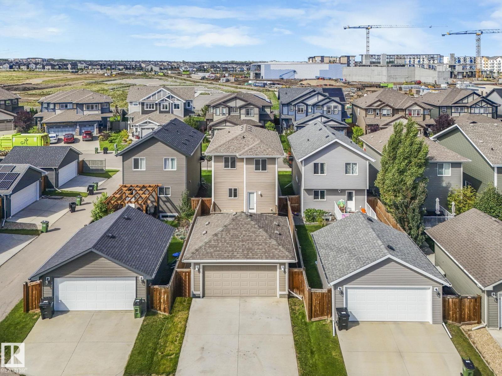 Photo 12 of 22223 89 Av Nw Nw, Edmonton AB