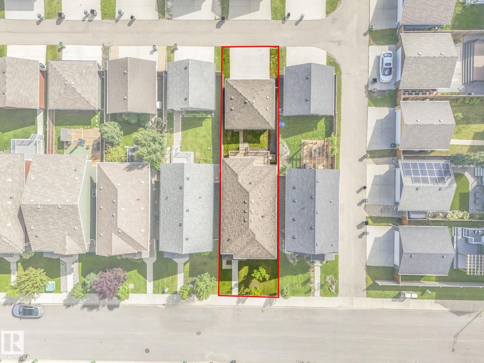 Photo 7 of 22223 89 Av Nw Nw, Edmonton AB