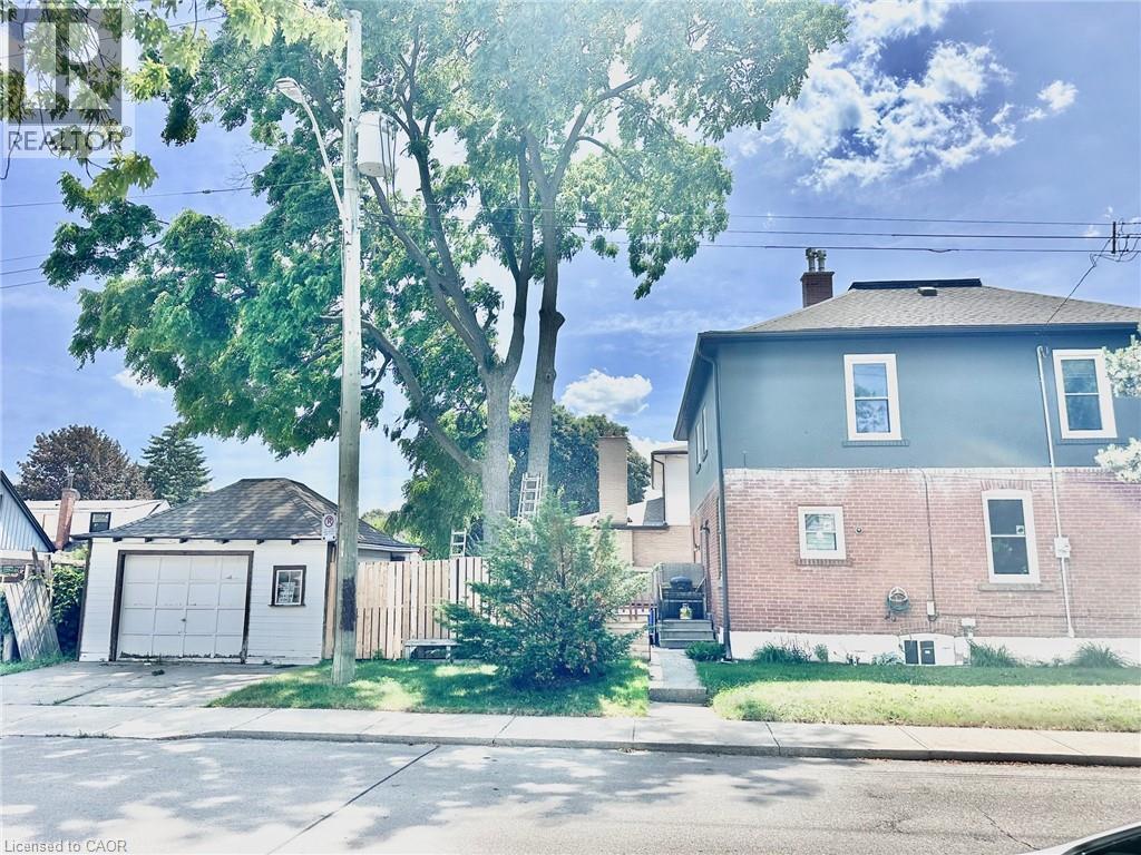 Photo 40 of 215 Rosewood Road, Hamilton ON